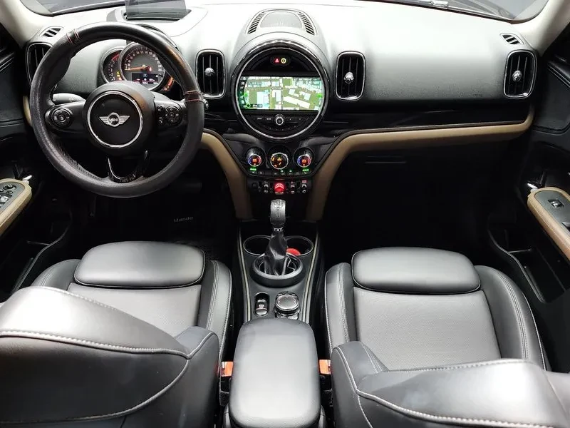 Mini Countryman 2.0D, снимка 7 - Автомобили и джипове - 56324871