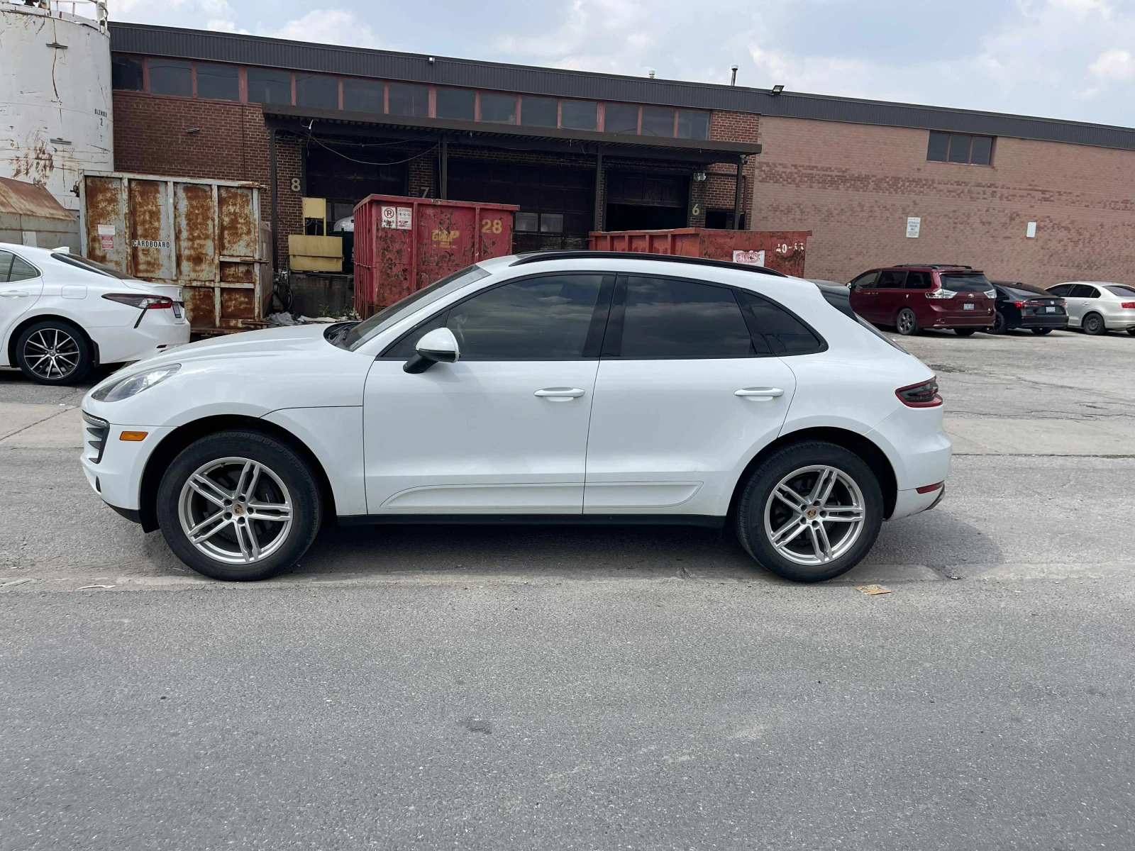 Porsche Macan * AWD* * АВТОКРЕДИТ* * ЦЕНА ДО БЪЛГАРИЯ*  - изображение 2
