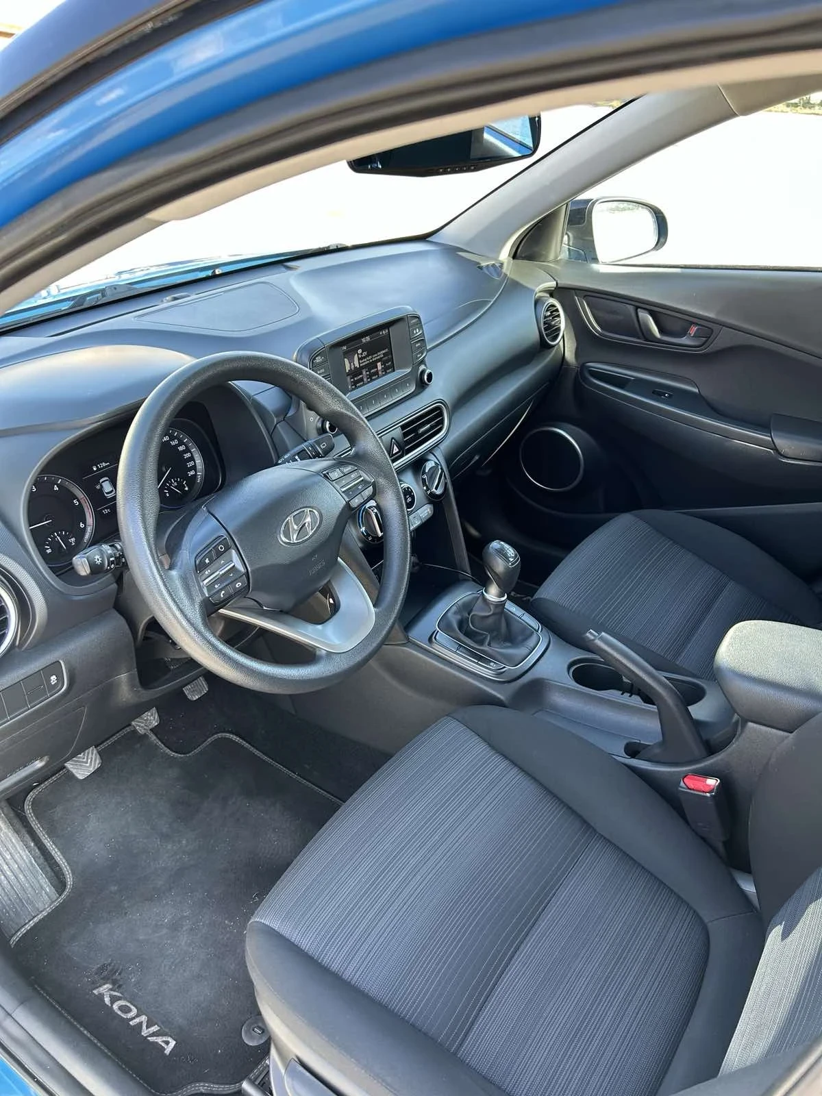 Hyundai Kona 43600км, Сервизна книжка, снимка 8 - Автомобили и джипове - 53750876