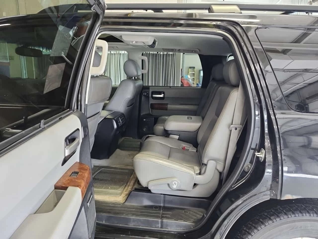 Toyota Sequoia * PLATINUM * ПОДГРЕВ* ОБДУХВАНЕ* KEYLESS* , снимка 12 - Автомобили и джипове - 54103359