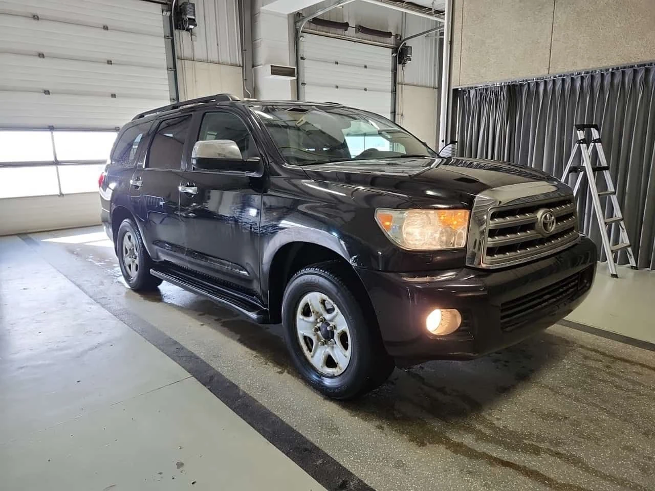 Toyota Sequoia * PLATINUM * ПОДГРЕВ* ОБДУХВАНЕ* KEYLESS* , снимка 2 - Автомобили и джипове - 54103359