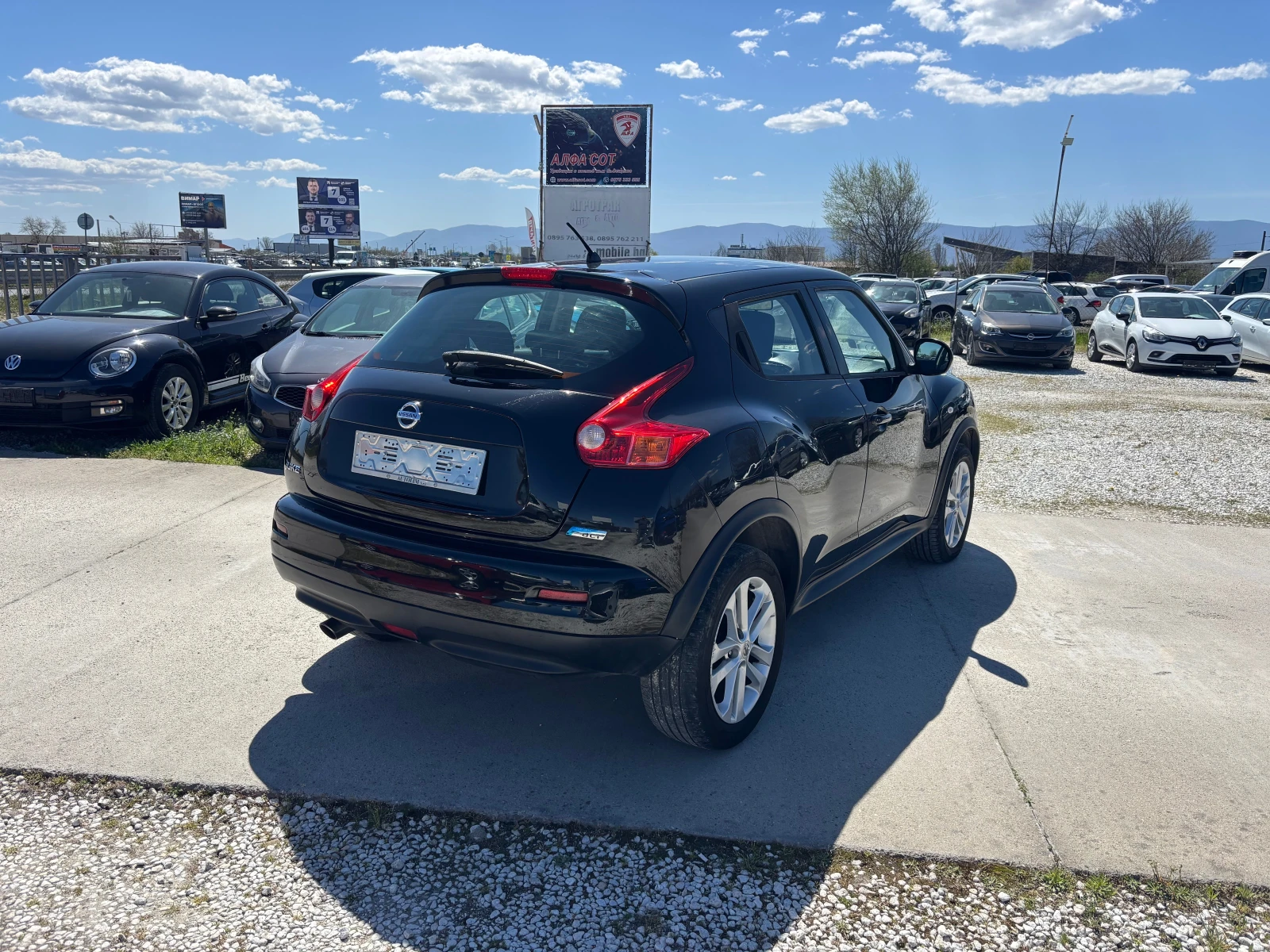 Nissan Juke 1.5DCI, снимка 3 - Автомобили и джипове - 54140030