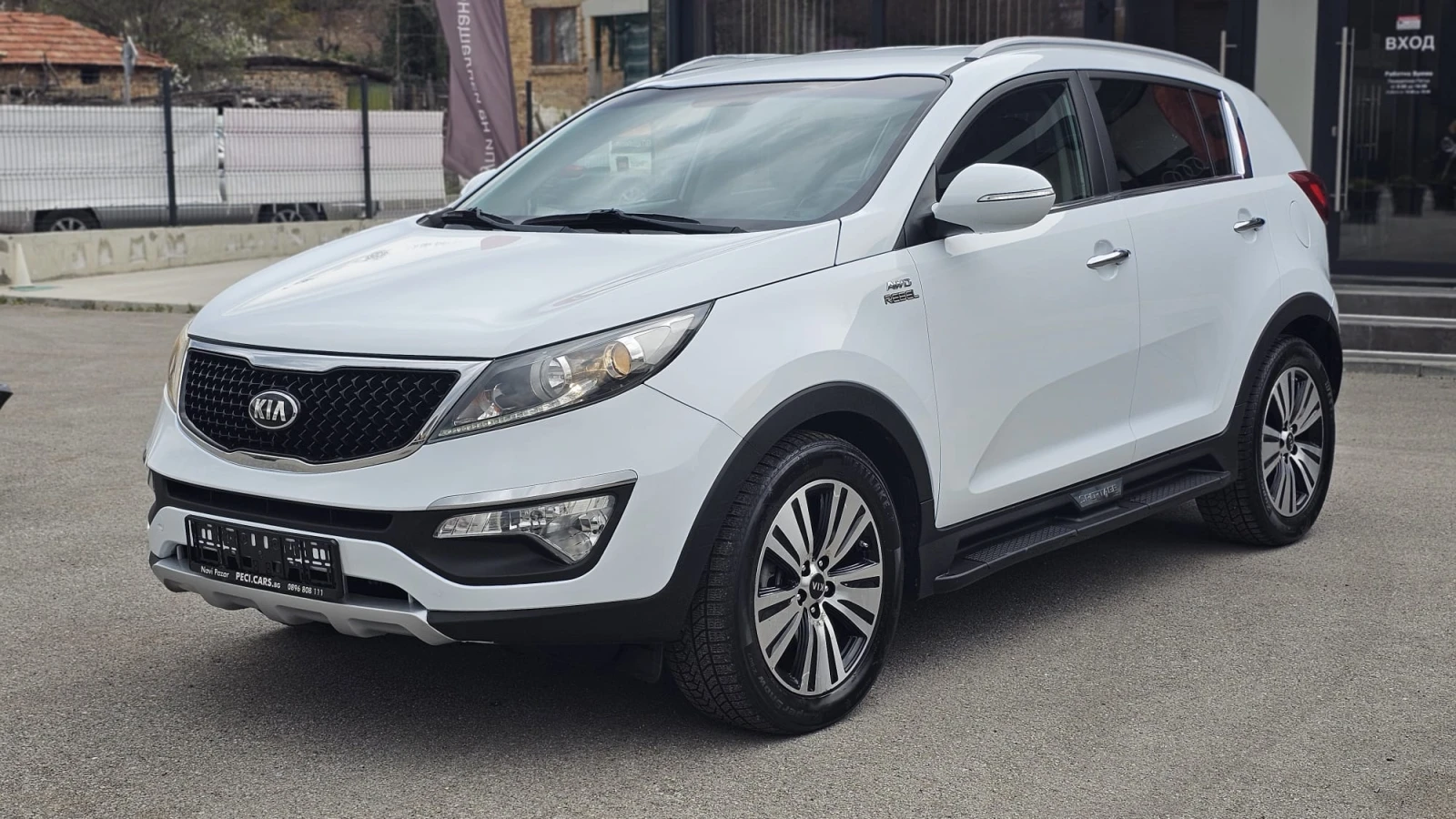 Kia Sportage 2.0CRDi 4x4 AUTO IT-ИСТОРИЯ-ТОП СЪСТ.-ЛИЗИНГ, снимка 3 - Автомобили и джипове - 54189985