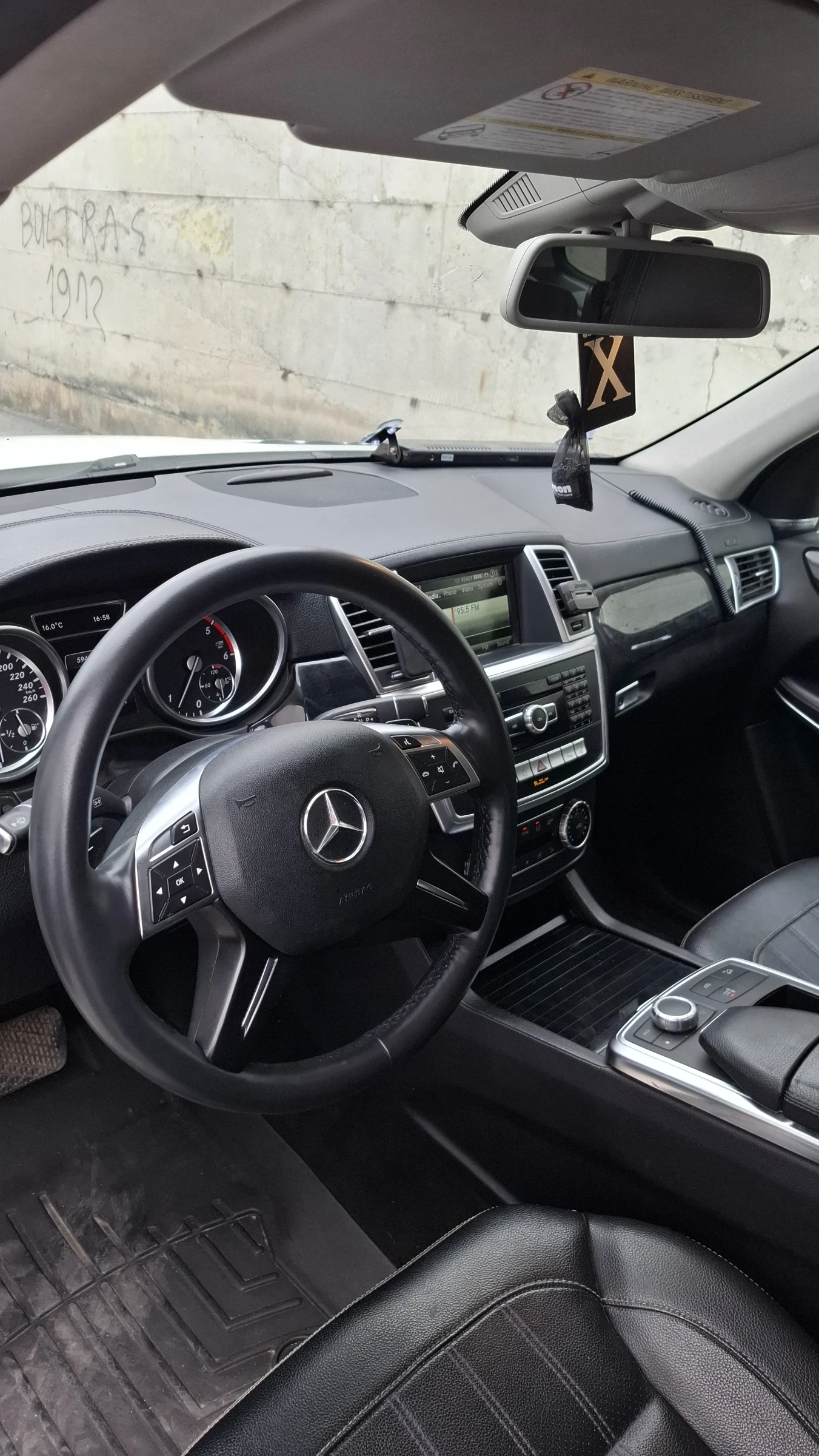 Mercedes-Benz GL 350 AMG GRAND EDITION , снимка 8 - Автомобили и джипове - 54283707