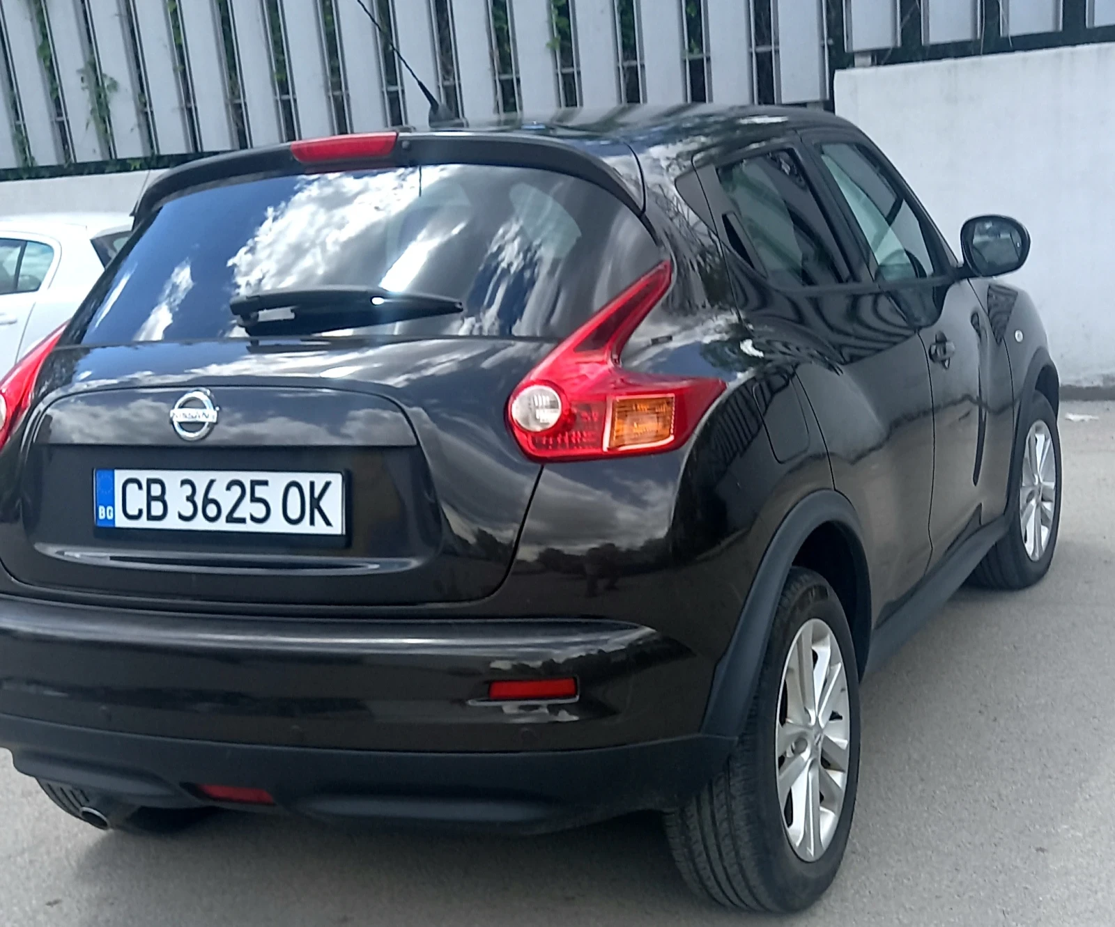 Nissan Juke, снимка 7 - Автомобили и джипове - 54659653