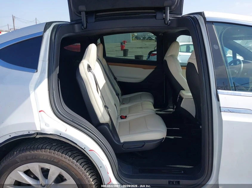 Tesla Model X Long Range Dual Motor All-Wheel Drive/Long Range P, снимка 8 - Автомобили и джипове - 55287354