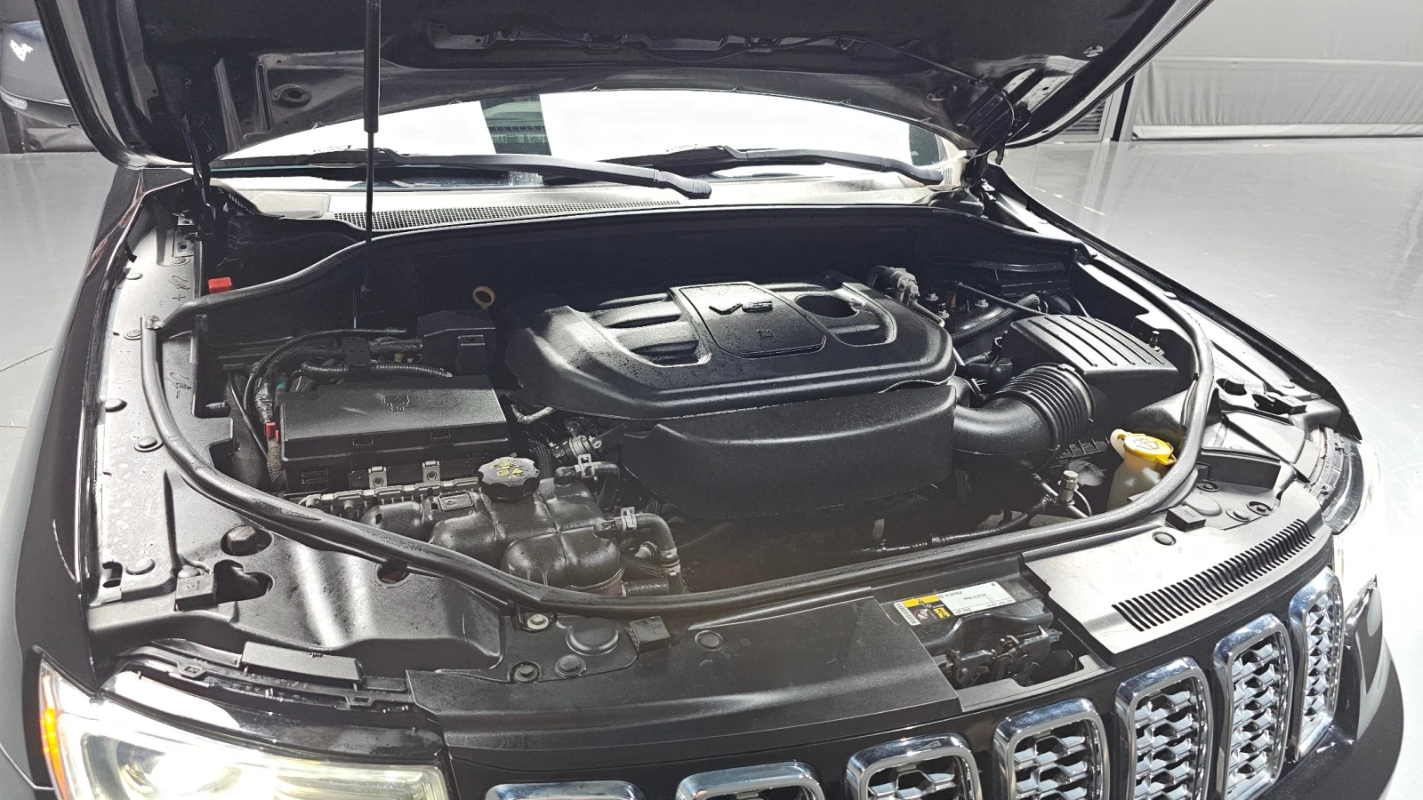 Jeep Grand cherokee 3.6 Overland, снимка 5 - Автомобили и джипове - 55588949