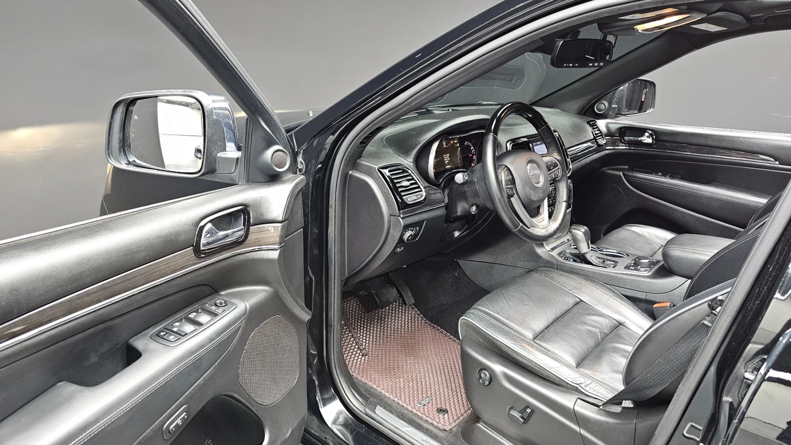Jeep Grand cherokee 3.6 Overland, снимка 9 - Автомобили и джипове - 55588949