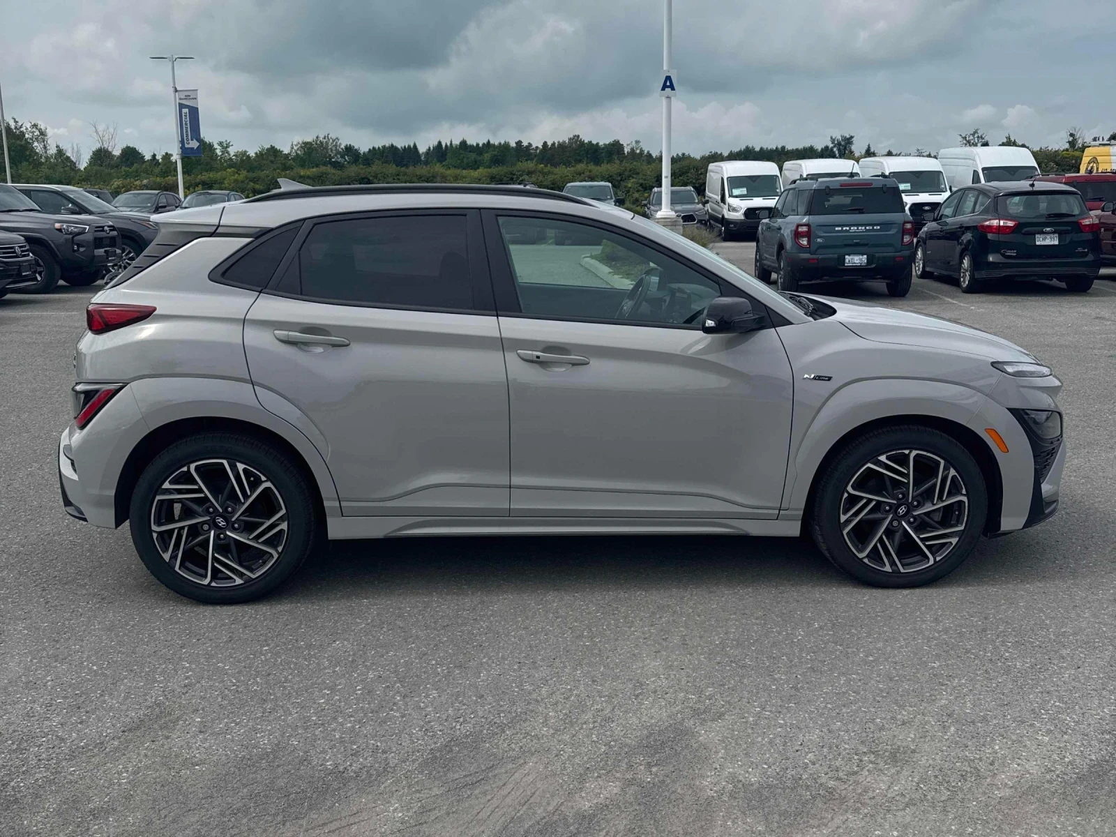 Hyundai Kona N Line* Back cam* H&K* HUD* Обдух* Шибидах* Подгре, снимка 2 - Автомобили и джипове - 55608532