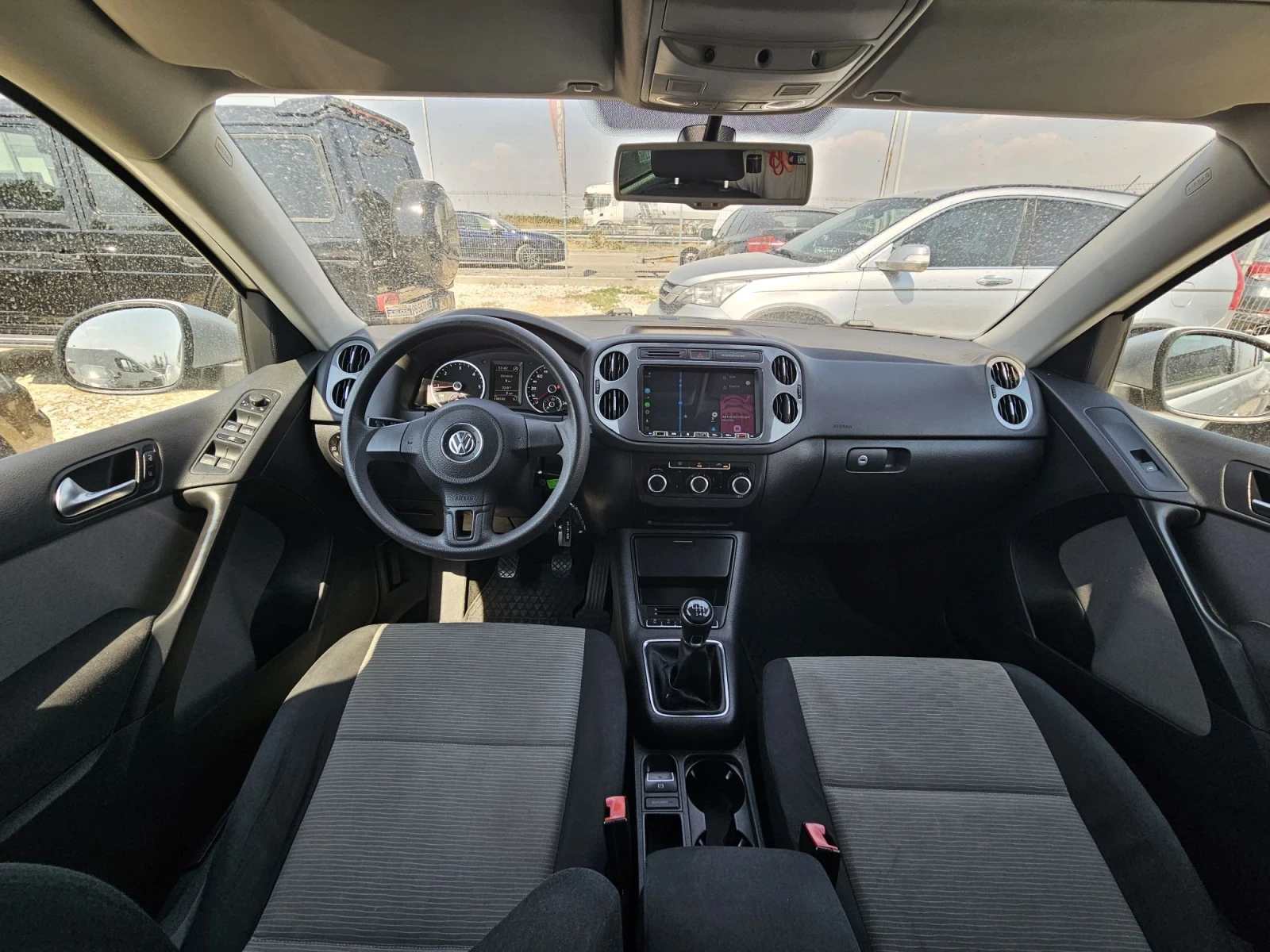 VW Tiguan Facelift 2.0 TDI BlueMotion, снимка 13 - Автомобили и джипове - 55846784