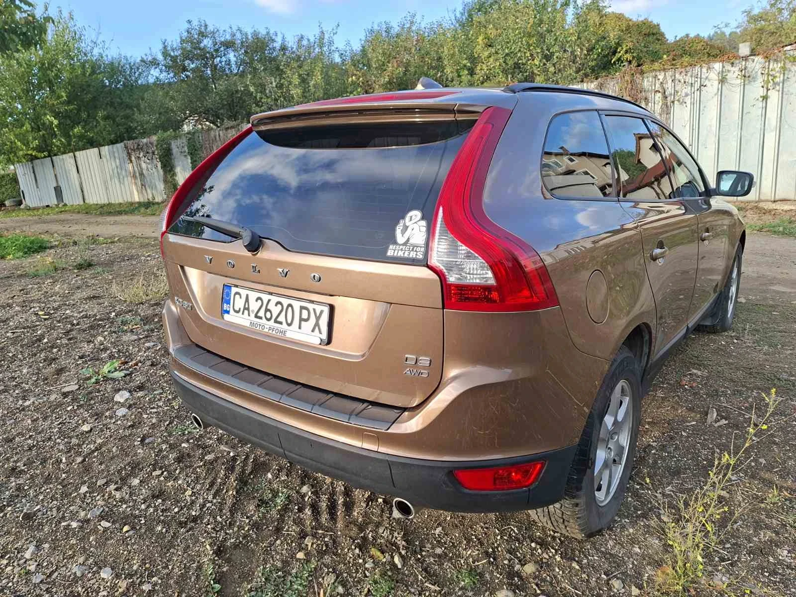 Volvo XC60 D3, снимка 4 - Автомобили и джипове - 56684383