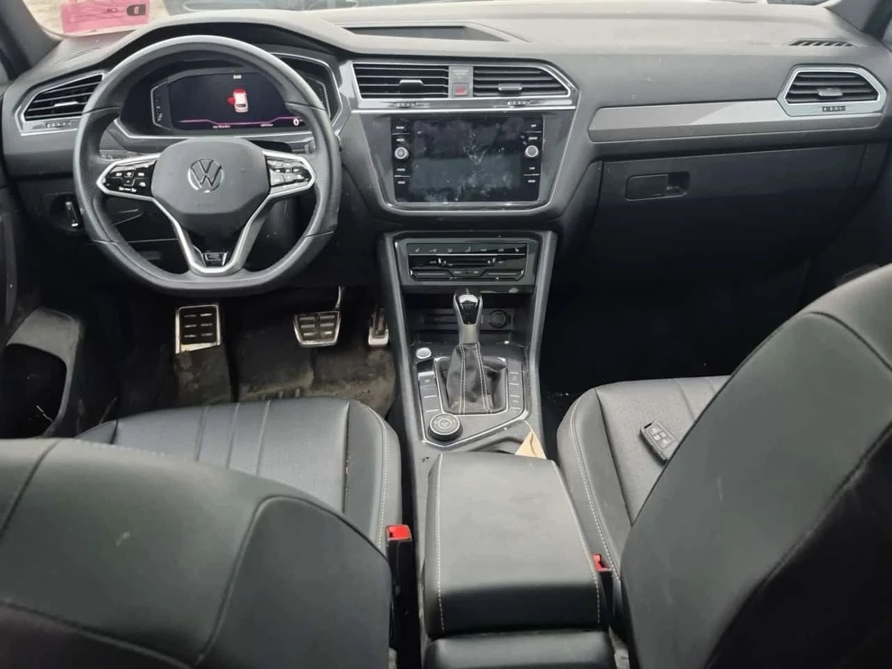 VW Tiguan, снимка 10 - Автомобили и джипове - 56689594