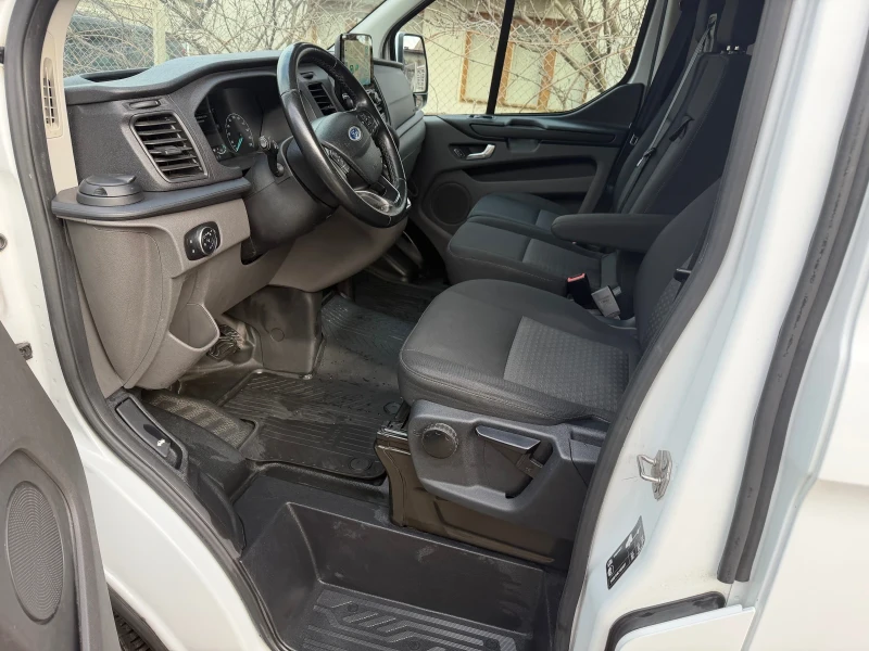 Ford Transit Custom 2.0 130к.с. Евро6, снимка 8 - Бусове и автобуси - 53496511