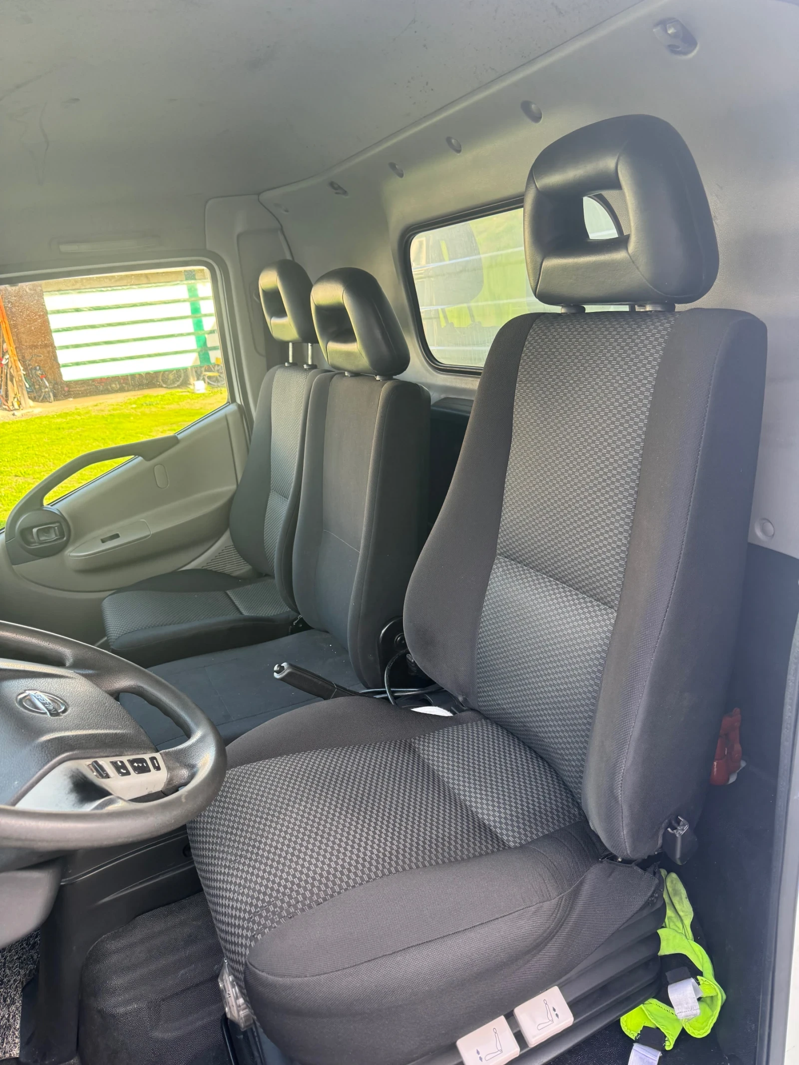 Nissan Capstar  - изображение 7