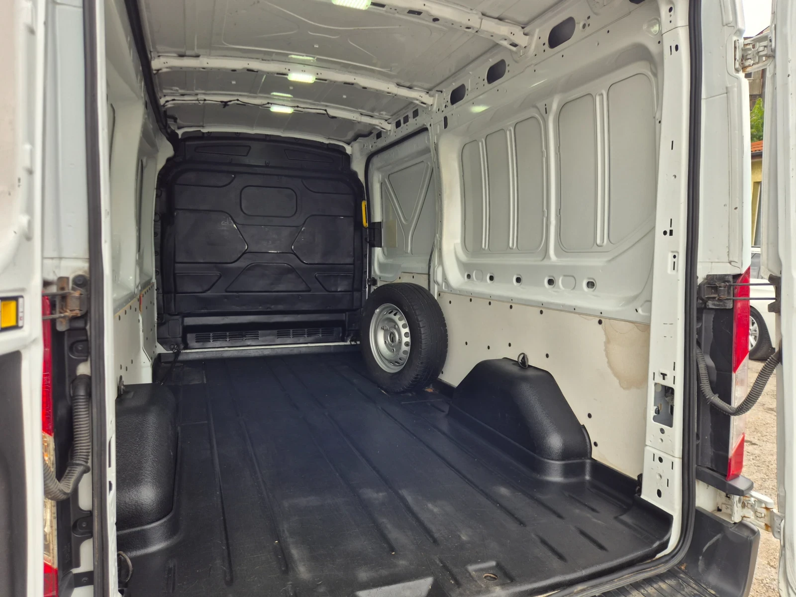 Ford Transit 2.2TDCI* 125KC.* ОБСЛУЖЕН!, снимка 8 - Бусове и автобуси - 54884347