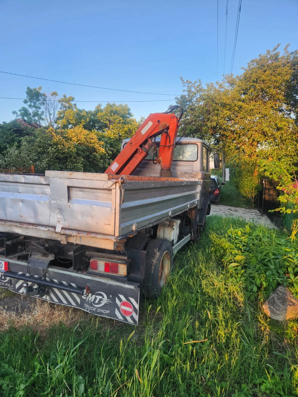 Mercedes-Benz 809 САМОСВАЛ С КРАН, снимка 3 - Камиони - 54597815