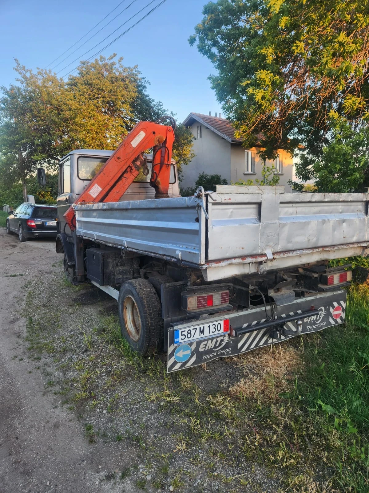 Mercedes-Benz 809 САМОСВАЛ С КРАН, снимка 2 - Камиони - 54597815