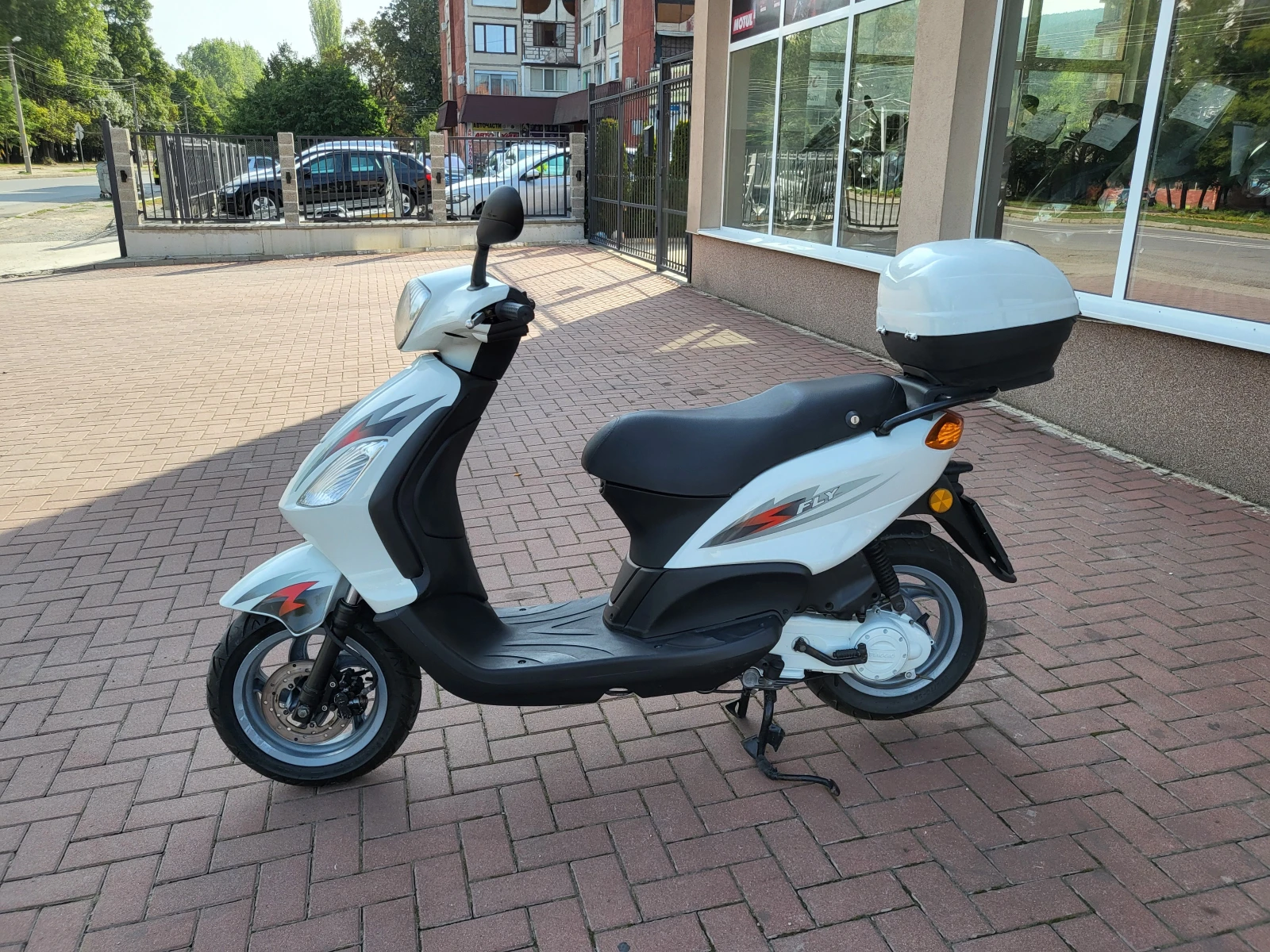 Piaggio Fly 100cc, 4т, 6к.с., нови гуми! - изображение 5