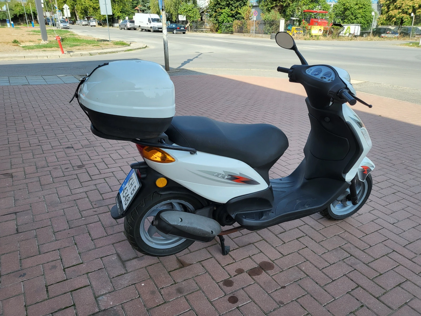 Piaggio Fly 100cc, 4т, 6к.с., нови гуми! - изображение 8