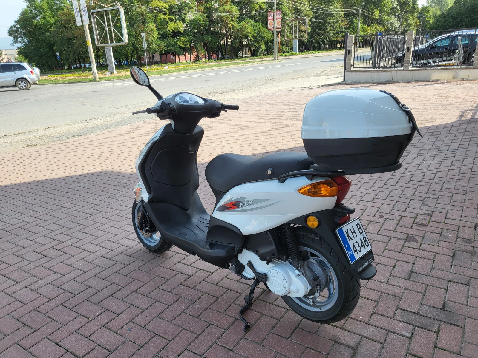 Piaggio Fly 100cc, 4т, 6к.с., нови гуми! - изображение 6