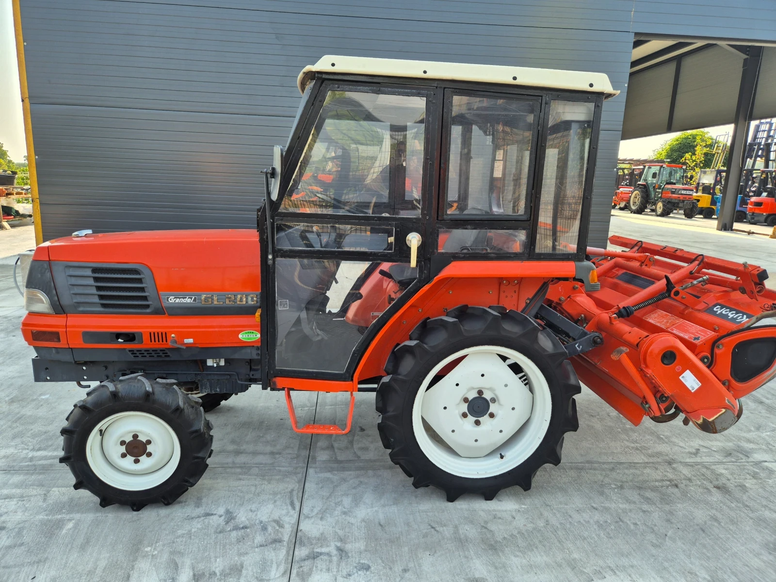 Трактор Kubota GL200 - изображение 2