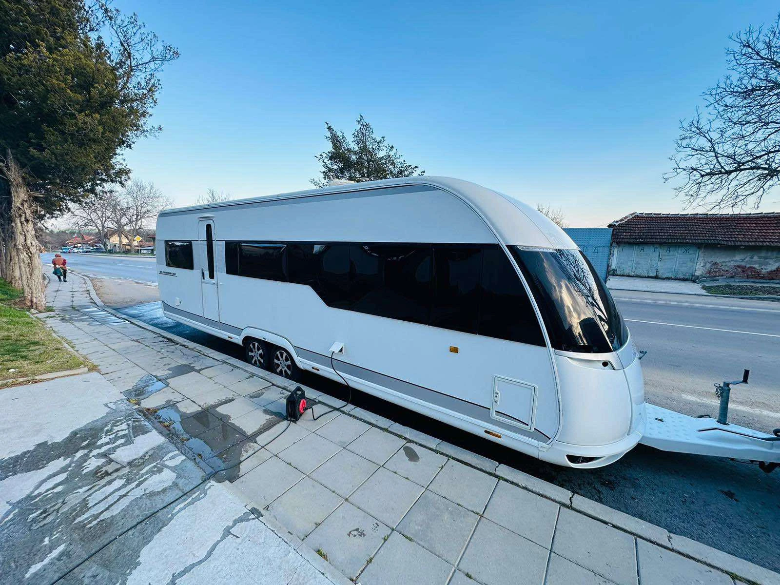 Каравана Hobby Premium 700