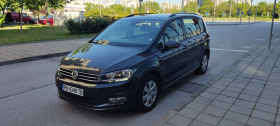 Обява за продажба на VW Touran Distronic Keyless Carplay Navi ~25 200 лв. - изображение 1