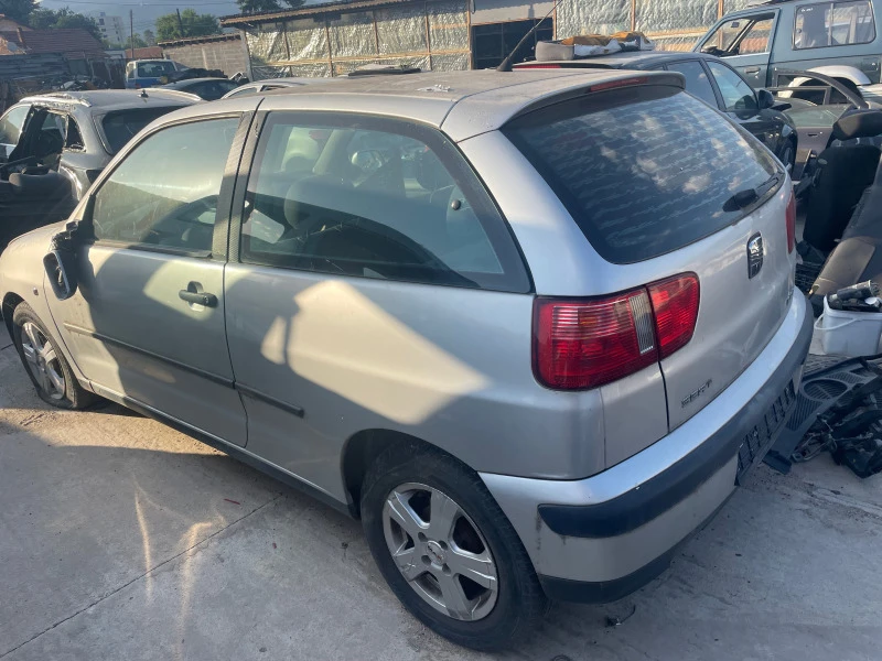 Seat Ibiza 1.4mpi, снимка 3 - Автомобили и джипове - 45089964