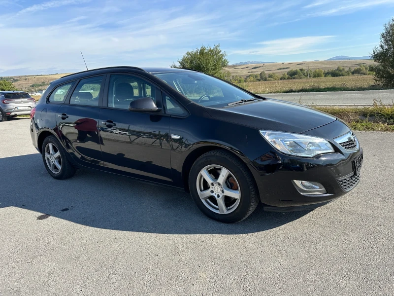 Opel Astra, снимка 2 - Автомобили и джипове - 46609058