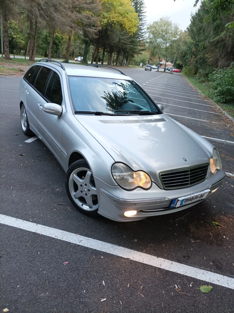 Mercedes-Benz C 320, снимка 10 - Автомобили и джипове - 46912112