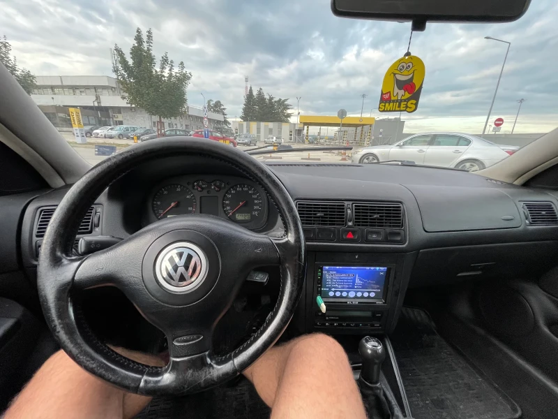 VW Golf 1.9tdi 90кс, снимка 7 - Автомобили и джипове - 47695793