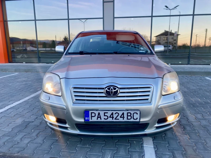 Toyota Avensis 2.2 D4D , снимка 4 - Автомобили и джипове - 48116312