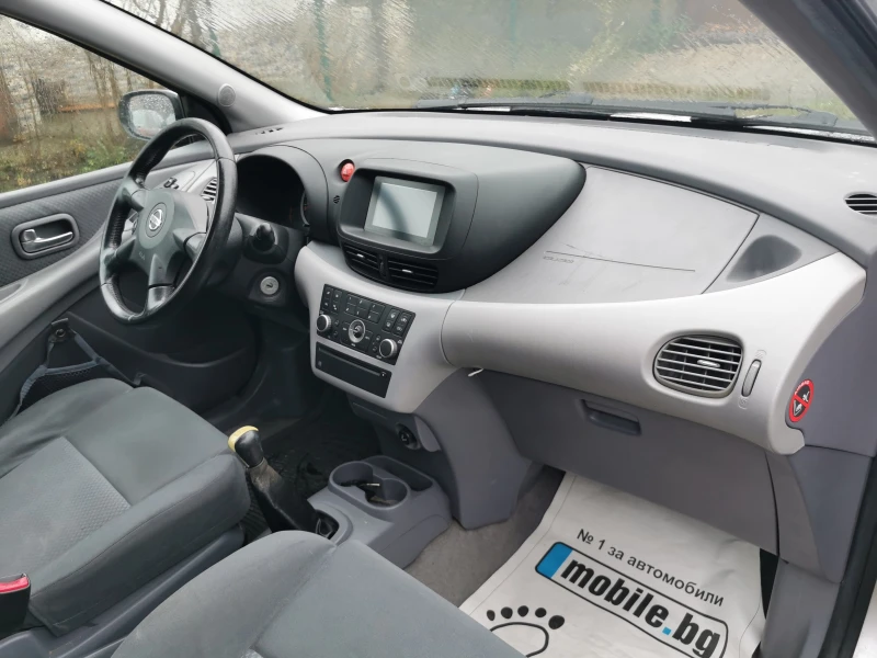 Nissan Almera tino 2.2DCI, снимка 7 - Автомобили и джипове - 48455099