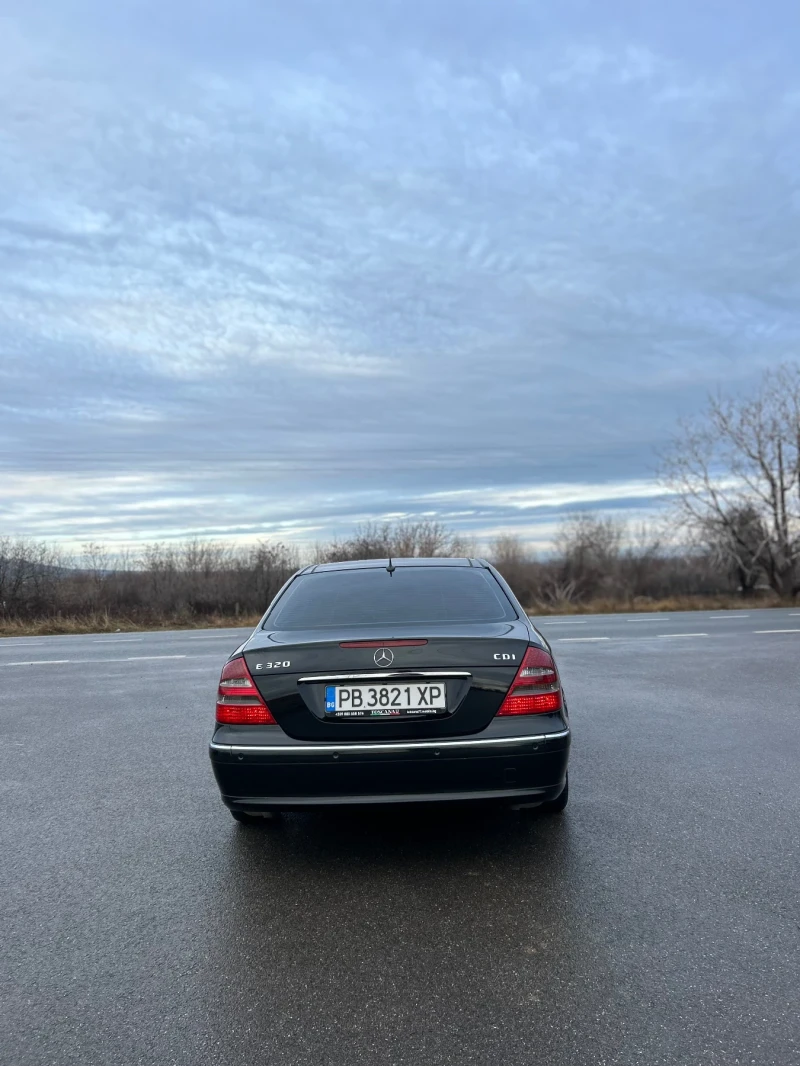 Mercedes-Benz E 320 Avantgarde, снимка 5 - Автомобили и джипове - 48474168