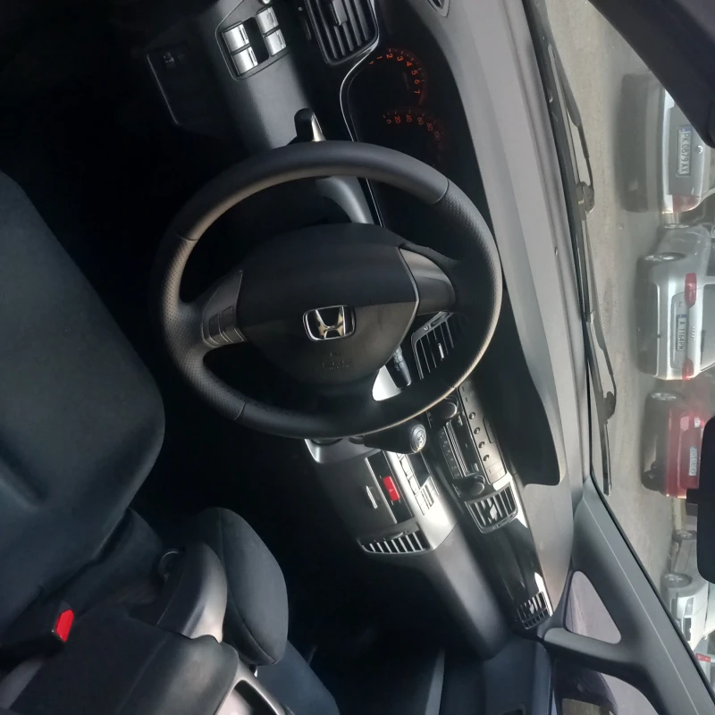 Honda Fr-v, снимка 7 - Автомобили и джипове - 49428360