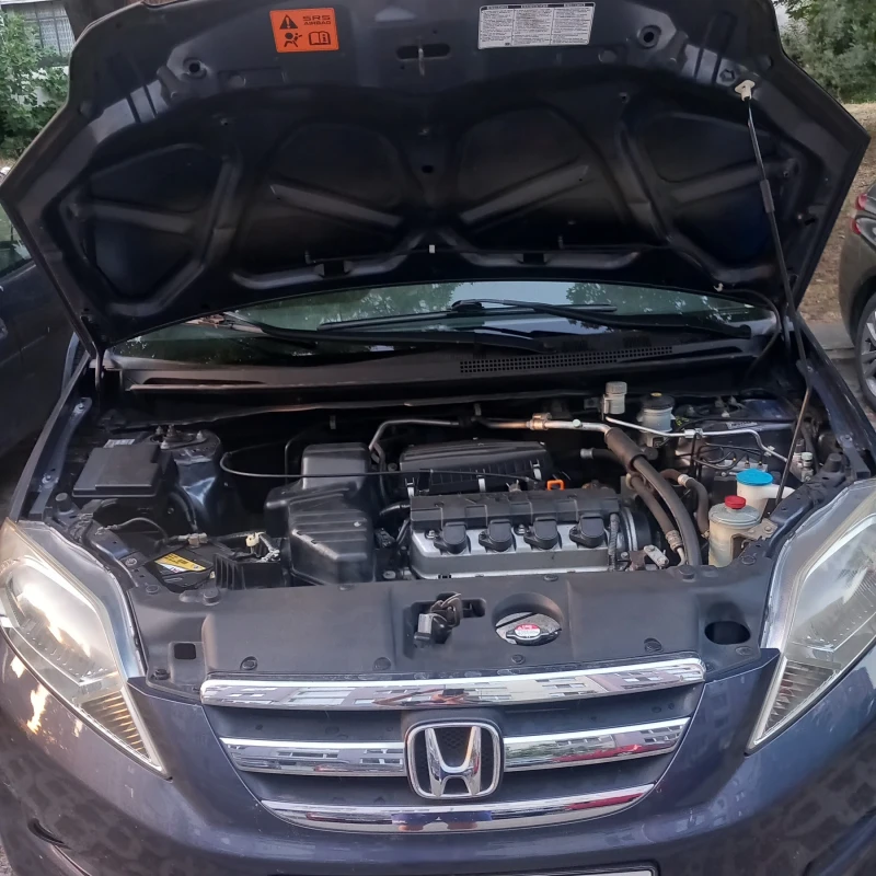 Honda Fr-v, снимка 5 - Автомобили и джипове - 49428360