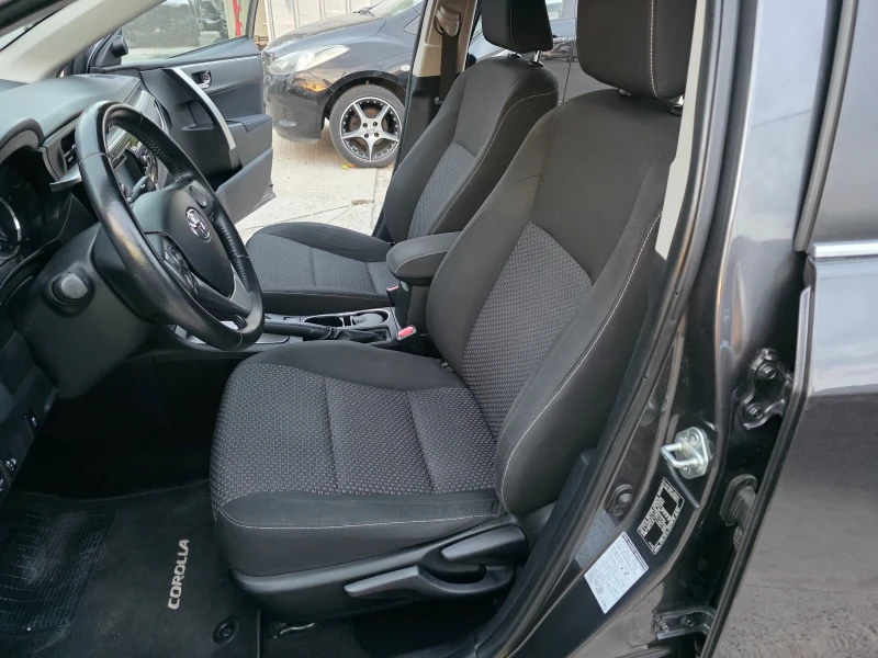 Toyota Corolla 1.6 VVTI Автоматик Навигация, снимка 6 - Автомобили и джипове - 51610268