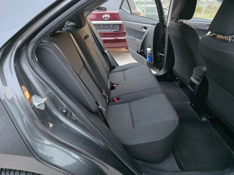 Toyota Corolla 1.6 VVTI Автоматик Навигация, снимка 10 - Автомобили и джипове - 51610268