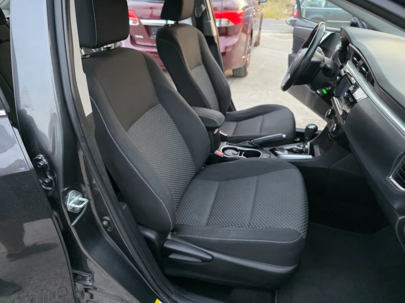 Toyota Corolla 1.6 VVTI Автоматик Навигация, снимка 8 - Автомобили и джипове - 51610268