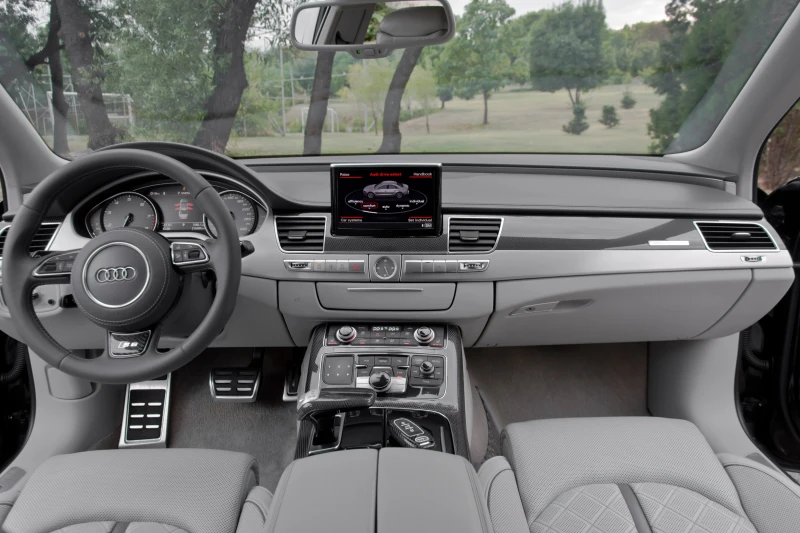 Audi S8 800+ кс Stage 3, снимка 10 - Автомобили и джипове - 51987461