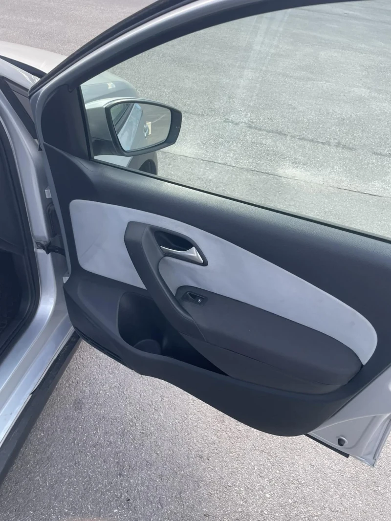 VW Polo Vw Polo Cross , снимка 11 - Автомобили и джипове - 52013512