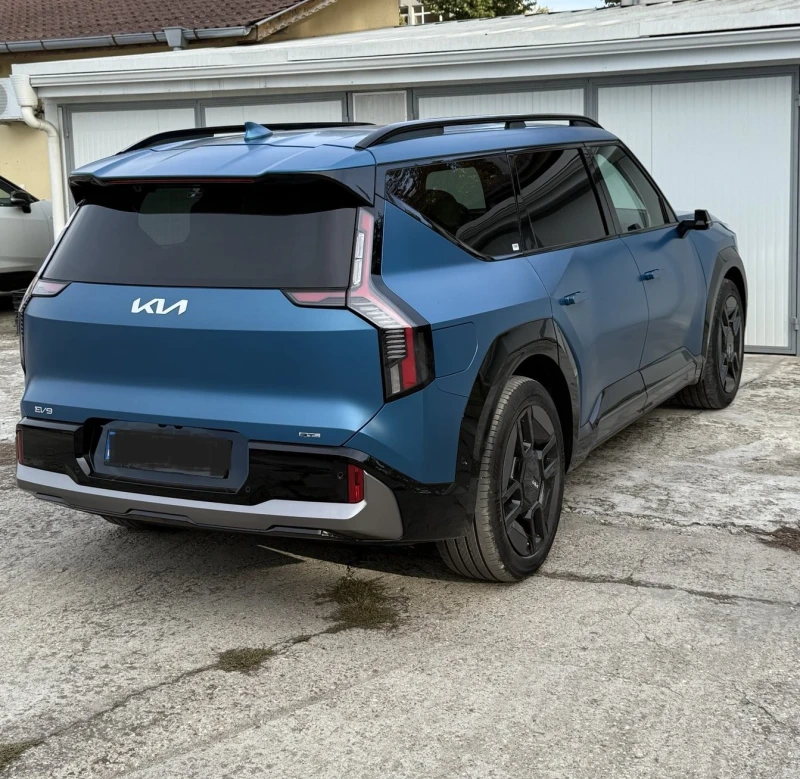 Kia EV9 GT LINE, 7 места, снимка 6 - Автомобили и джипове - 52230704