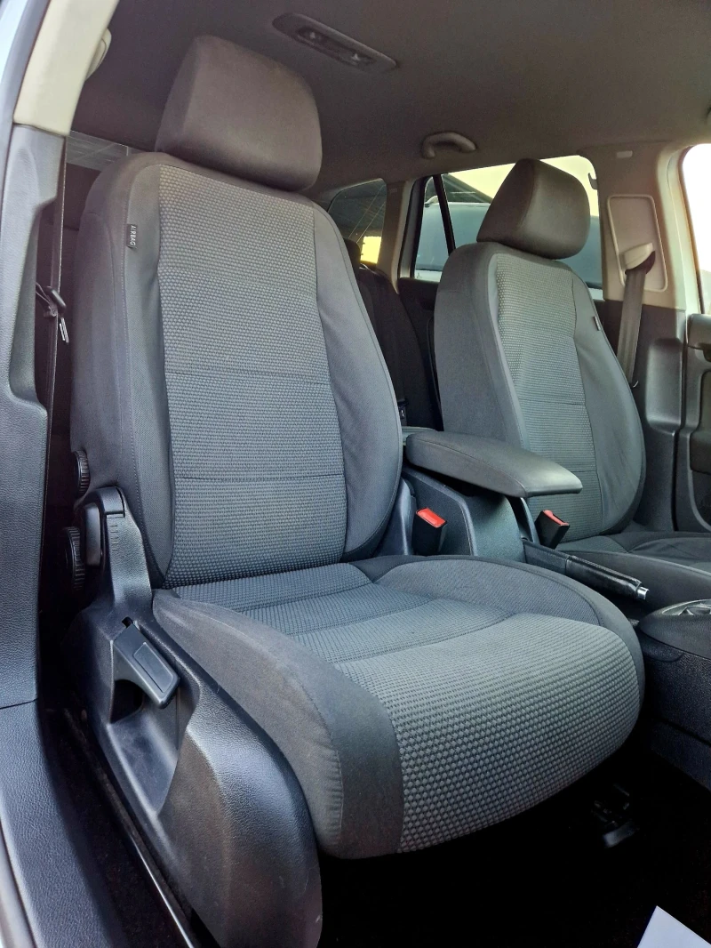 VW Golf 2.0 тди / Автомат / Регистриран / Лизинг /Бартер , снимка 15 - Автомобили и джипове - 52440265