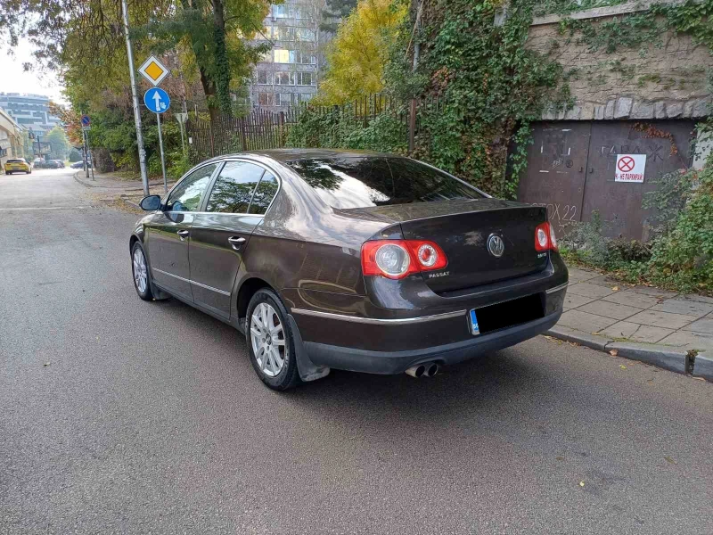 VW Passat 2.0 FSI Comfortline, снимка 3 - Автомобили и джипове - 52657339