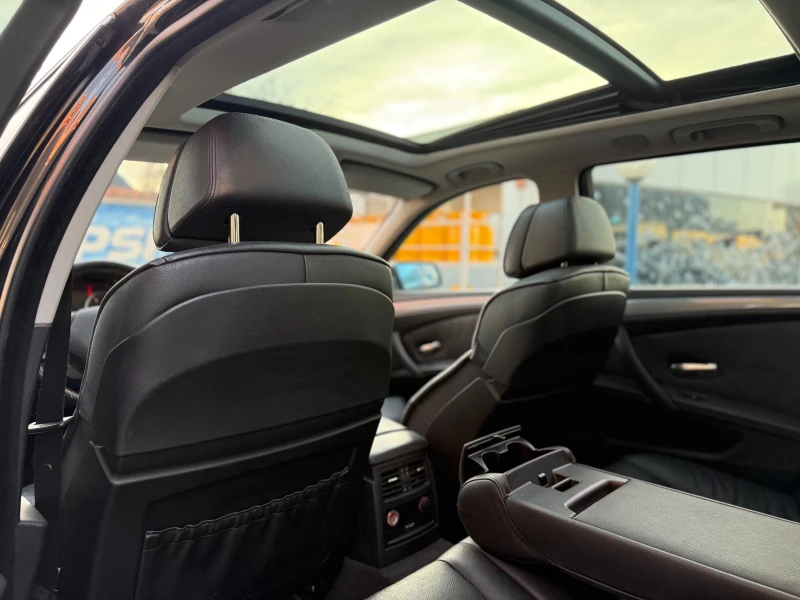 BMW 530 M/Head Up/Panorama, снимка 8 - Автомобили и джипове - 52840295