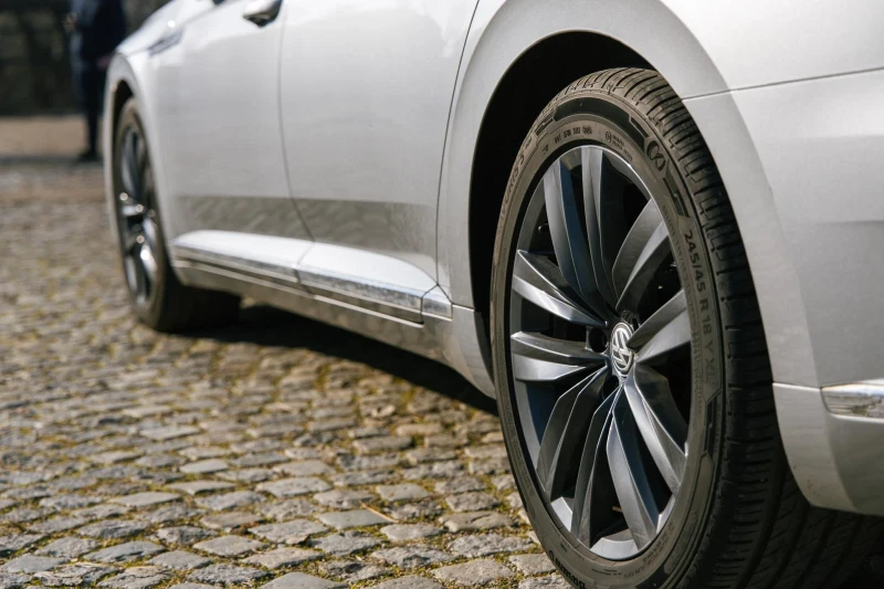 VW Arteon, снимка 6 - Автомобили и джипове - 52919677