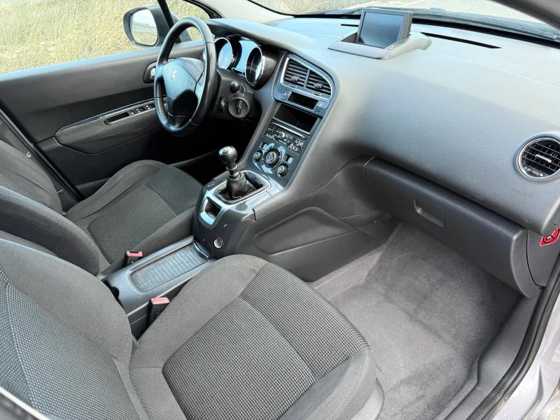 Peugeot 5008 1.6 HDI / FACELIFT / LED / 6+ 1 / NAVI / PARKTRONI, снимка 12 - Автомобили и джипове - 52957289