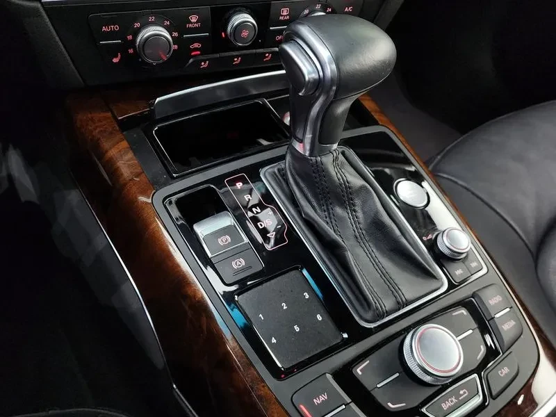 Audi A6 3.0 TDI Quattro, снимка 9 - Автомобили и джипове - 54553918