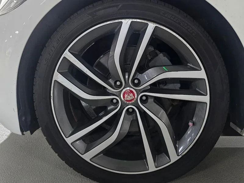 Jaguar Xf (X260) 30D Portfolio | Mobile.bg � ����������� 5