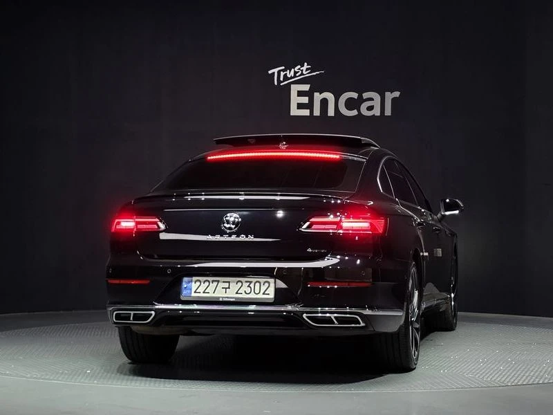 VW Arteon 2.0 TDI R-LIINE 4Motion| 200к.с., снимка 4 - Автомобили и джипове - 56309569